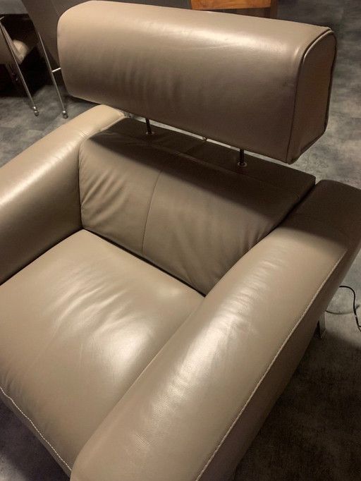 Sillón Natuzzi, color topo oscuro