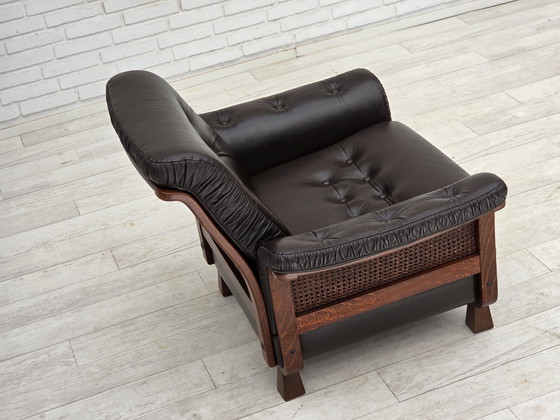 Image 1 of 1970er Jahre Skandinavischer Sessel, Braunes Möbelleder, Teakholzbeine