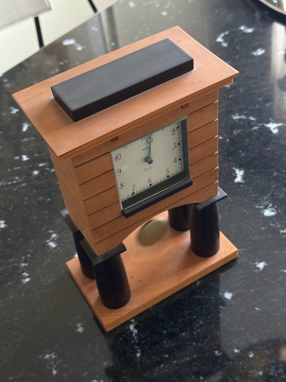 Alessi „Mantel Clock“ (Modell 03) by Michael Graves, Classico Postmoderno (1986), Orologi, Legno, Vetro (foto 2 di 7)