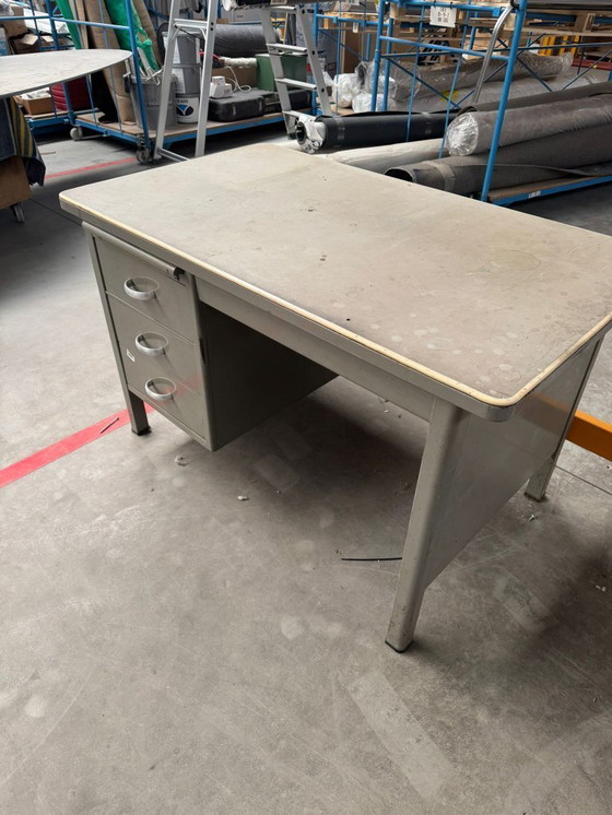 Image 1 of Scrivania Gispen in acciaio vintage