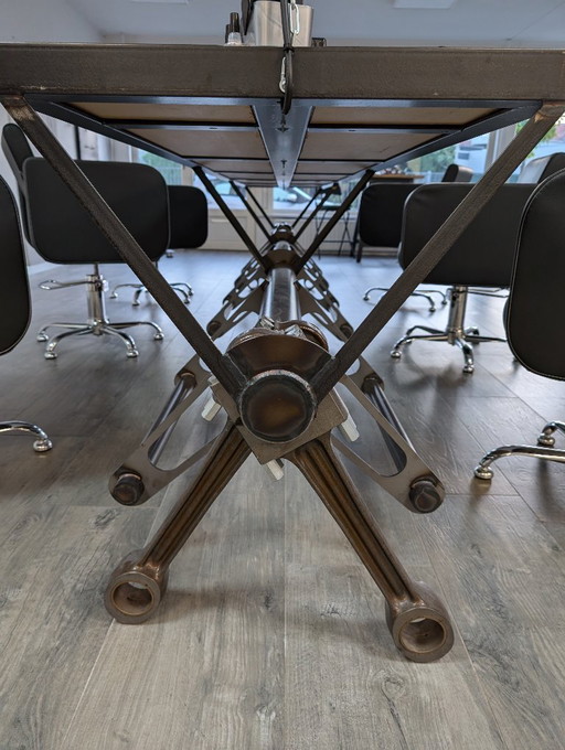 Exclusive Table