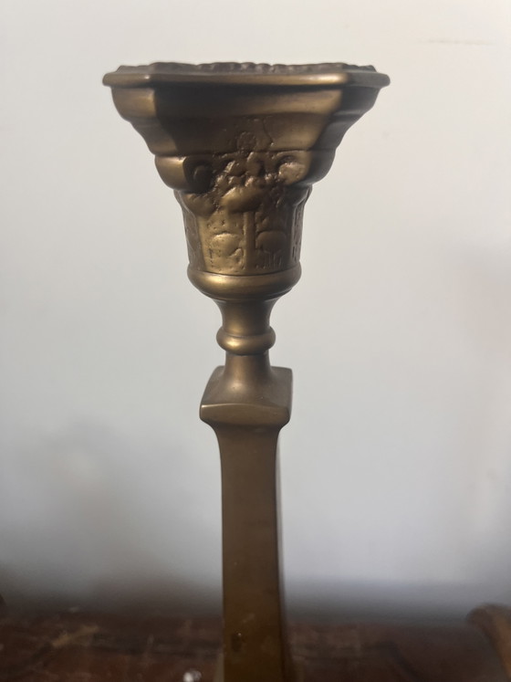 Image 1 of Antiker Kerzenleuchter mit Löwenkopf