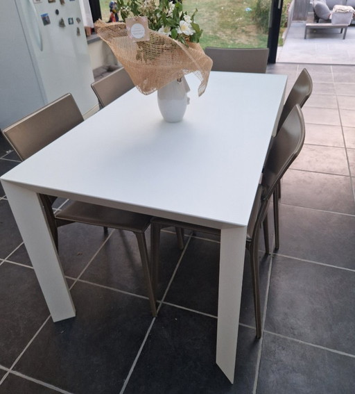 KRISTALIA Nori Design Table – Bartoli Design – Extra White Glass – Extendable – eettafels, Aluminium