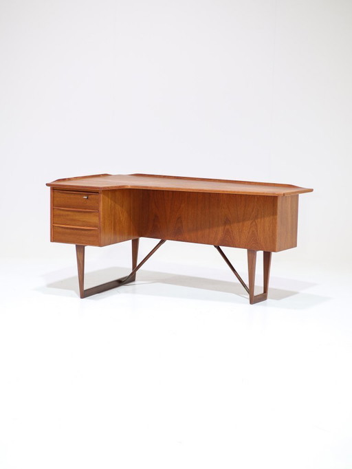 Freistehender Schreibtisch „Boomerang“ von Peter Løvig Nilsen