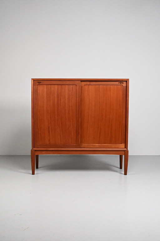 Kast van H.W. Klein voor Bramin