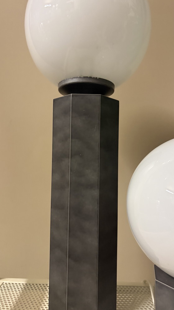 Image 1 of Lot de 2 lampes sur pied vintage Bony Design Space Age, globe en verre gris