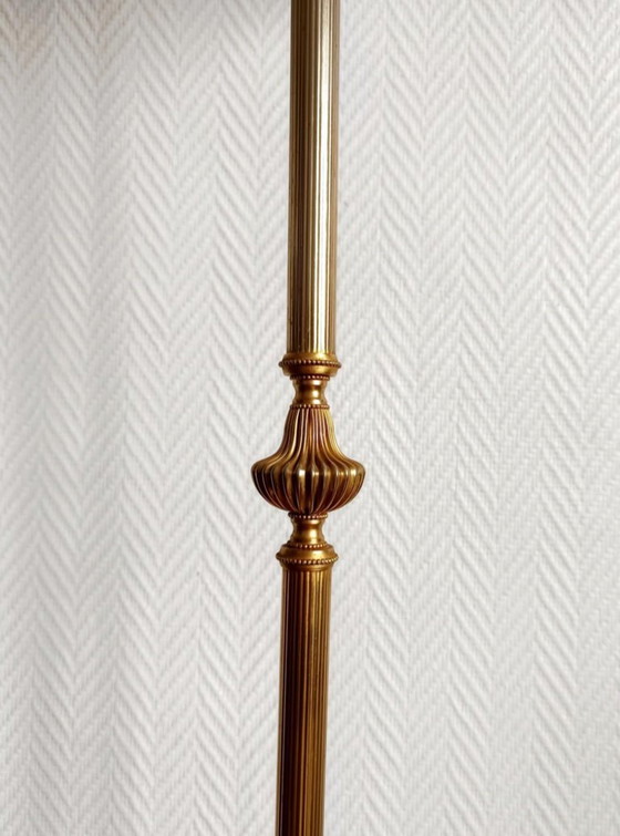 Image 1 of Staande lamp van goudkleurig metaal in Lodewijk XV-stijl