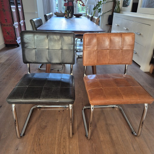 8 sillas de comedor de cuero en excelente estado, varios colores.