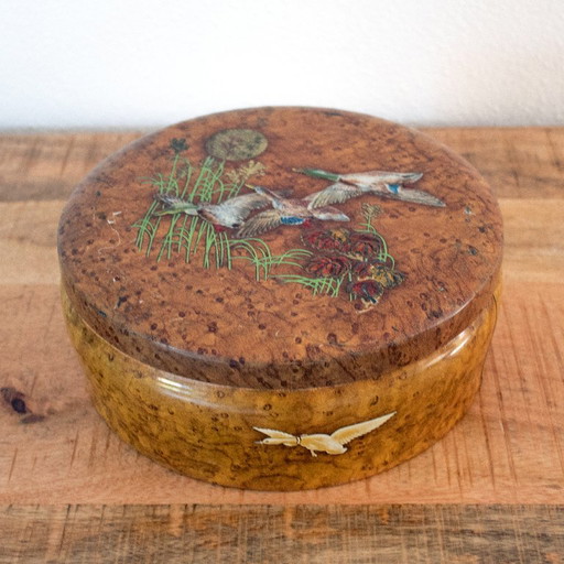 Boîte à biscuits ronde vintage de style asiatique : Canards sauvages en vol – decoratieve objecten, Metal (photo 2 of 7)