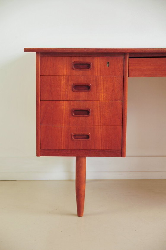 Image 1 of scrivania vintage danese in teak