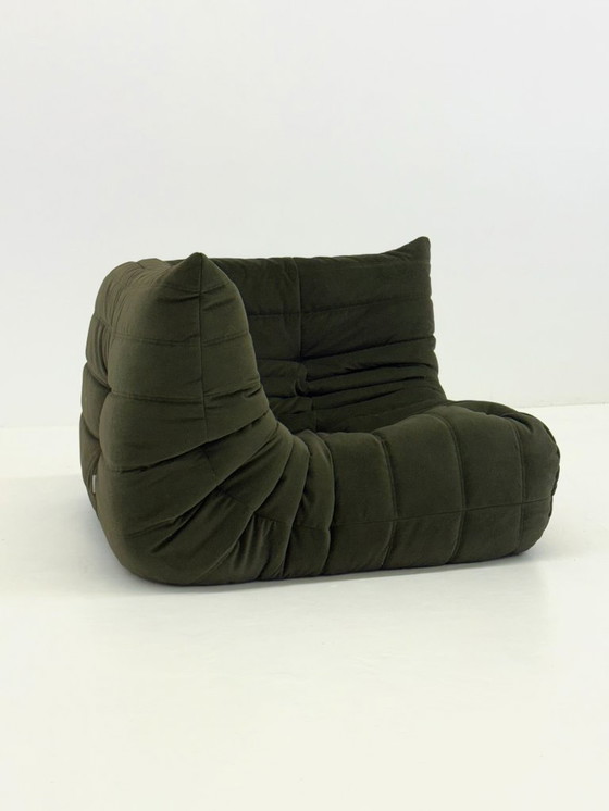 Image 1 of Ligne Roset Togo elemento angolare a 1 posto in velluto verde scuro