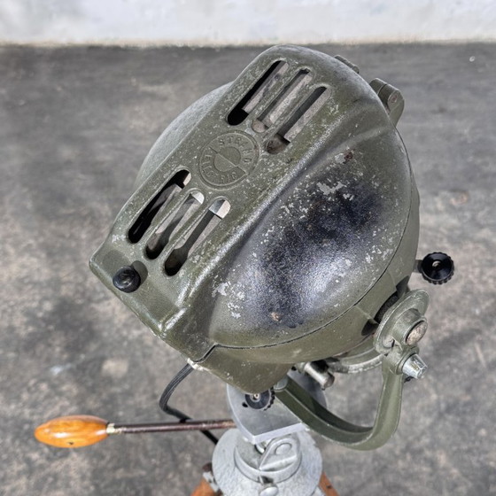 Strand Electric Theatre Spotlight on Adjustable Wooden Tripod, Mid-20th Century, Floor lights, Aluminium (photo 2 of 14)
