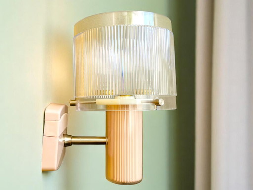 Roze wandlamp Mid Century Modern