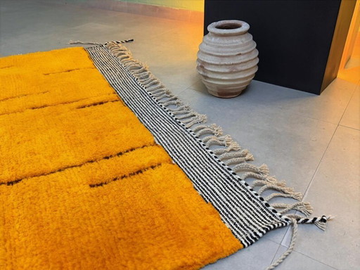 Tapis marocain traditionnel en laine 250cmx150cm