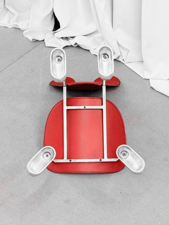 1/1 Javier Mariscal Akaba Garriris Chair Red Leather 1987 – Chairs and lounge chairs, Metal (photo 9 of 10)