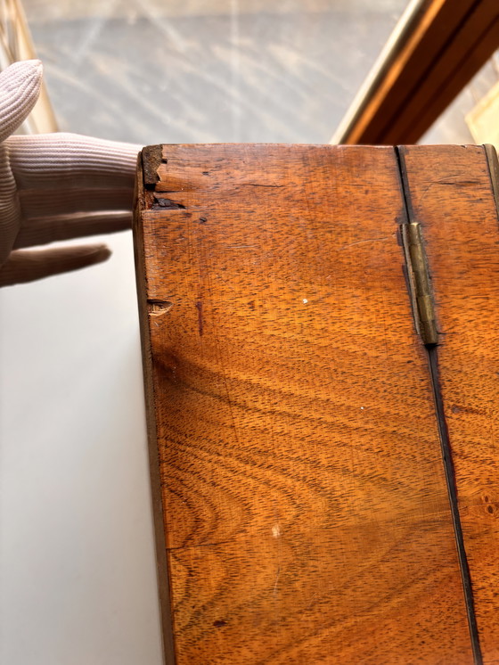 Image 1 of Große Holzkiste aus dem 19. Jahrhundert