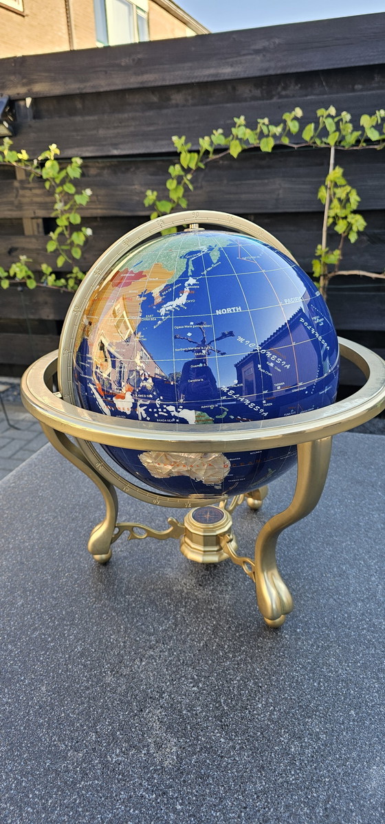 Image 1 of Globo de piedras semipreciosas de lapislázuli