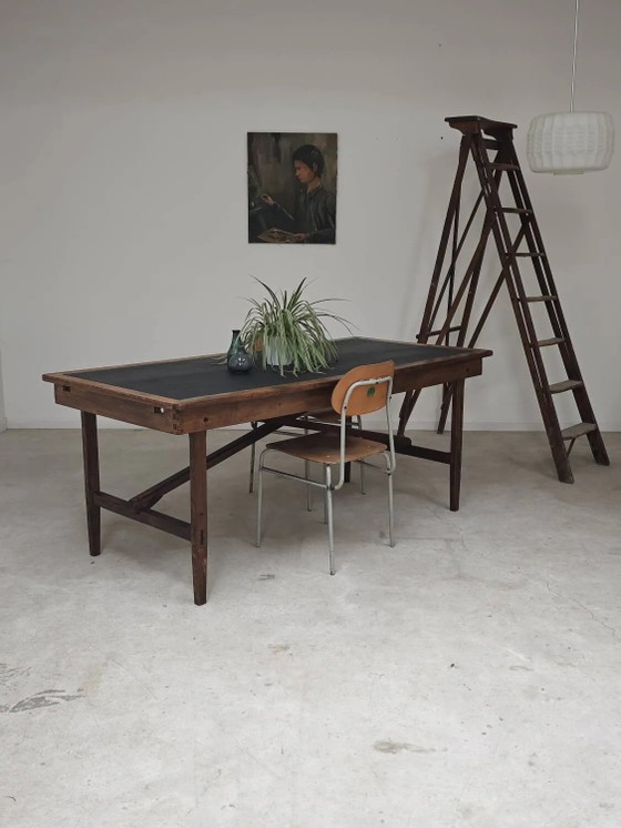 Tavolo pieghevole da officina vintage in rovere con piano nero patinato a mano. – Tavoli da pranzo (photo 23 of 37)