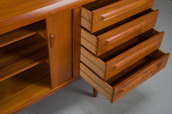 Image 1 of Buffet en teck par Ib Kofod-Larsen pour Faarup Møbelfabrik, 1960s