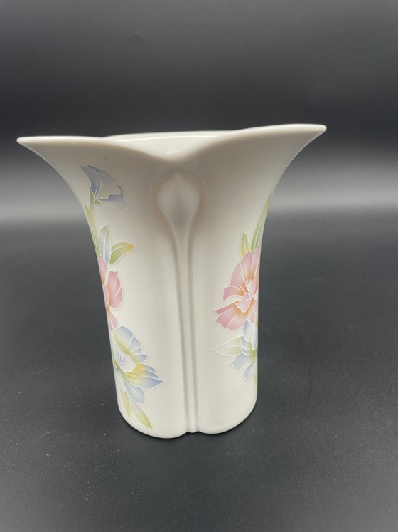 Arzberg Porcelain Vase in Flower Shape – Pastel Floral Decor – 13.5 cm (photo 2 of 7)
