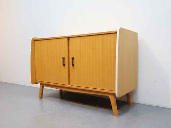 Image 1 of Buffet vintage en chêne des années 1970 avec pieds inclinés