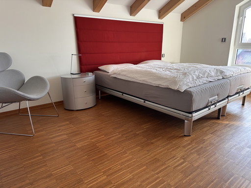 Röwa Genio bed met wanddecoratie vilt rood