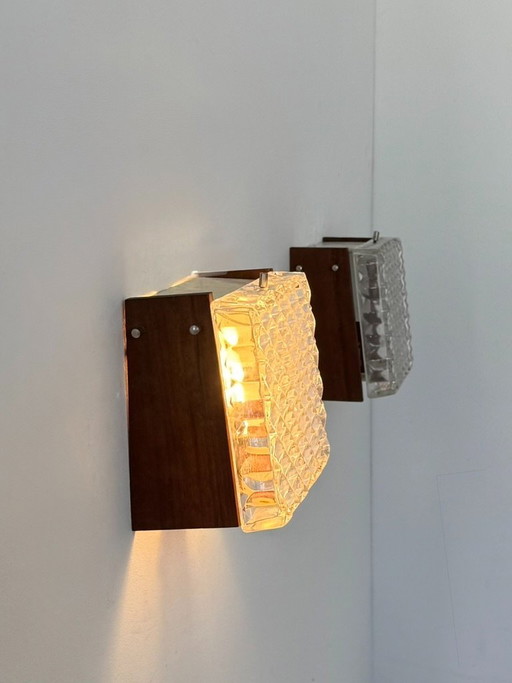 Een paar vintage wandlampen van hout en gehard glas, Frankrijk, 1970 (photo 2 of 9)
