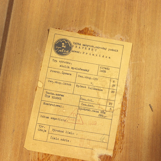 Image 1 of Midcentury Couchtisch in Nussbaum von Tatra, 1960er Jahre