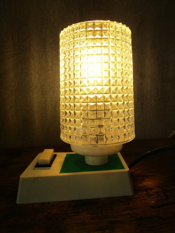 Image 1 of Bellissima lampada da comodino vintage - anni '60/'70 - Verde con rilievo in vetro