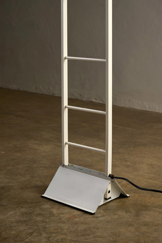 Estudi Blanc for Metalarte Escala Lampada da terra, Spagna, anni '80, Lampade da terra, Bianco (foto 7 di 9)