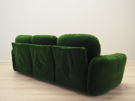 Image 1 of Sofá de terciopelo verde, diseño italiano, años 70, fabricante: Busnelli, diseñador: Arrigo Arrigoni