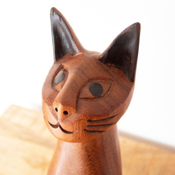 Image 1 of Statue de chat siamois vintage en bois sculpté à la main, de style art populaire