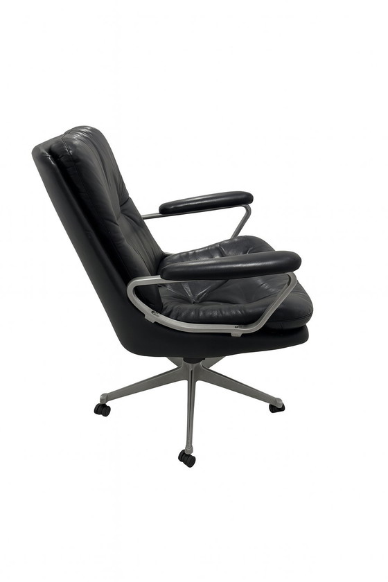 Image 1 of Silla giratoria Gentilina de André Vandenbeuck para Strassle