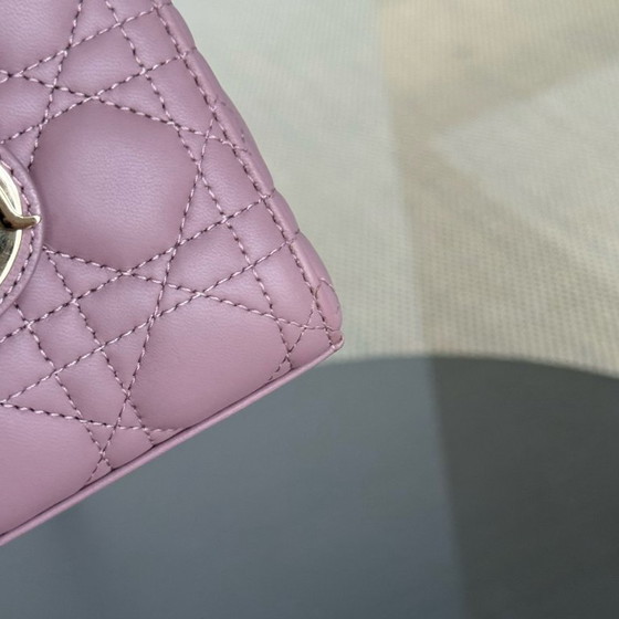 Image 1 of DIOR D-JOY SMALL LADY - PIEL DE CORDERO CON TRAJES CANNAGE Y HERRAJES DE ORO ROSA