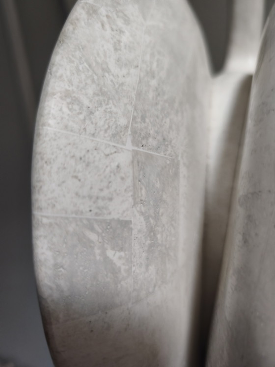 Image 1 of Autentico uccello acquatico in pietra tassellata Maitland-Smith su piedistallo - Stile Hollywood Regency