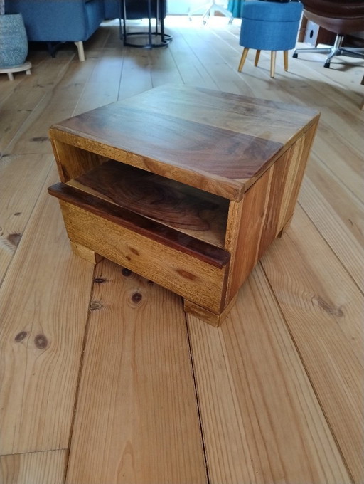 Naturoo nightstand sheesham wood