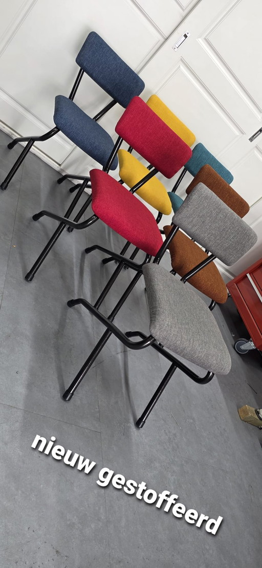 6 chaises d'école des années 50