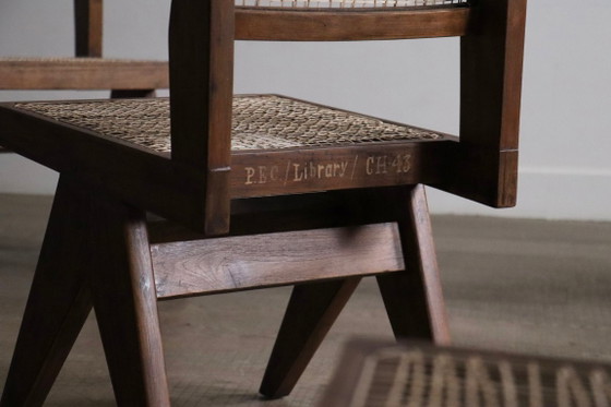 Set van 8 Pierre Jeanneret PJ-SI-25-A armloze stoelen, Chandigarh, 1958 – Eetkamerstoelen, Wood (photo 15 of 17)
