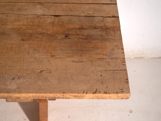 Table de salle à manger de réfectoire antique en pin, Europe Centrale, circa 1900, Tables de salle à manger (photo 13 sur 14)