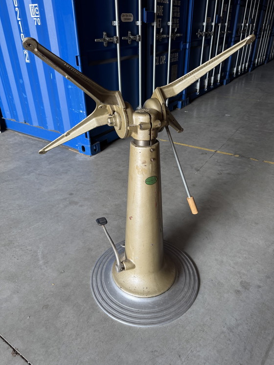 Image 1 of Nike Eskilstuna Industriearbeitstisch Schreibtisch
