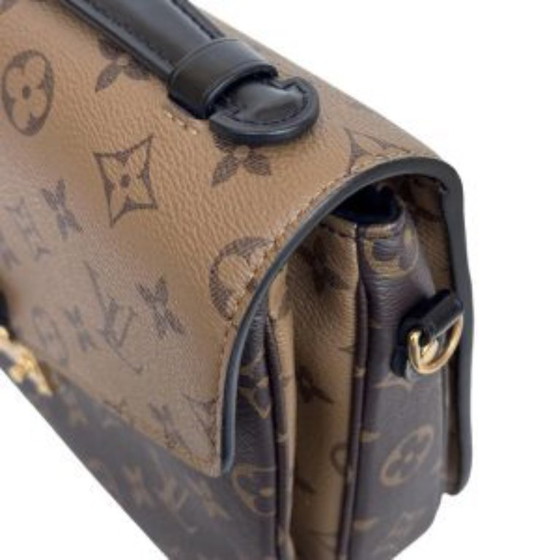 Image 1 of Pochette metis Louis Vuitton