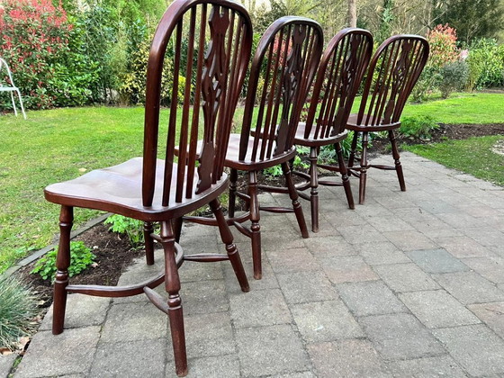 Image 1 of Set van 4 antieke Windsor stoelen – massief hout kersenkleur