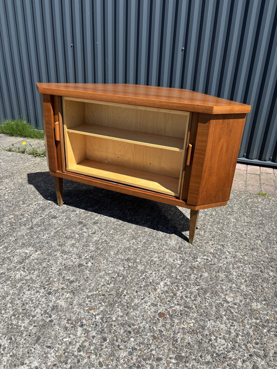 Image 1 of Vintage barkastje hoekkastje