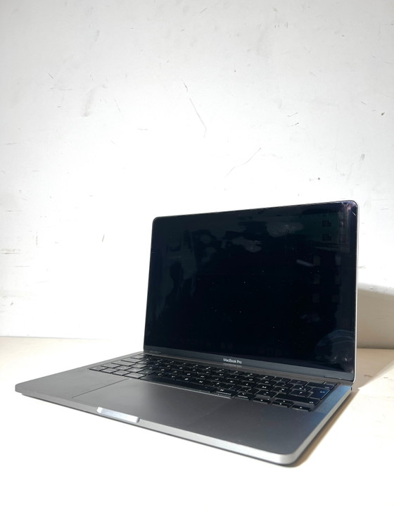 Apple MacBook Pro 13” M1 (2020) – Space Grey / Silver (photo 2 of 6)