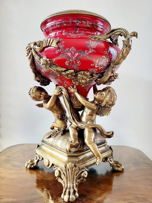 Impressive bronze jardiniere with baroque-style putti