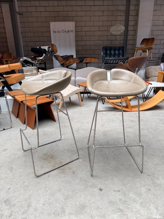 Image 1 of 2x sgabelli da bar Moroso Fjord in pelle color tortora