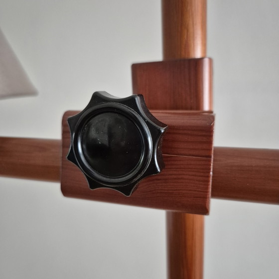 Image 1 of Vintage verstelbare houten vloerlamp jaren '70 – Scandinavische stijl
