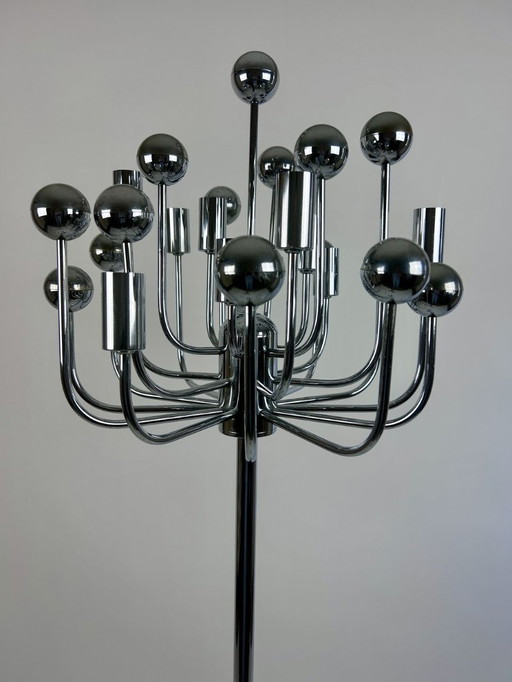 Vintage floor lamp from the 60s, by Gaetano Sciolari for Boulanger (Belgium). Chrome-plated metal structure with 8