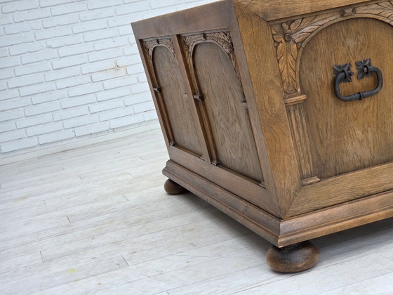 Image 1 of Dänisches 2-Sitzer-Sofa aus den 1950er Jahren, original gestreifte grüne Möbelwolle, Eichenholz.