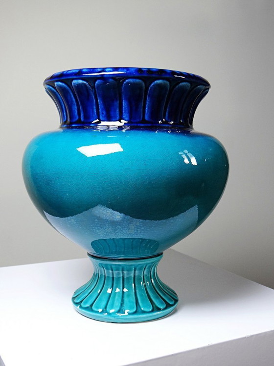 Image 1 of Turquoise en kobaltblauwe geglazuurde aardewerken vaas/plantenbak van D. Dinis, jaren 1960-1980.